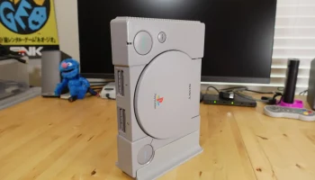 Вертикальная подставка для PlayStation 1 Вертикальная подставка для PlayStation 1
