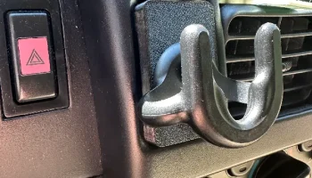 Разъем приборной панели Toyota Tacoma 1-го поколения........ 1