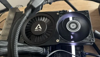 Крепление Liquid Freezer III для вентилятора RAM......