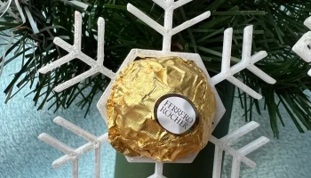 5 елочных украшений с шоколадом Ferrero Rocher 6