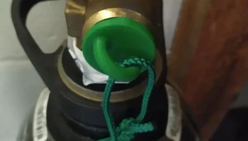 Пылезащитная заглушка для клапана баллона для подводного .. 1