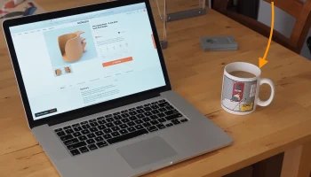 The Laptop Saver - подставка для напитков. 1
