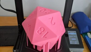 Очень большой d20 1