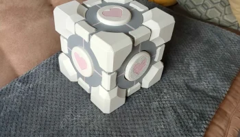 Portal Companion Cube NAS 6