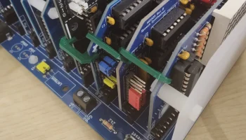 Зажим для платы модуля RC2014