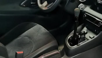 Подстаканник Toyota Yaris 2020-
