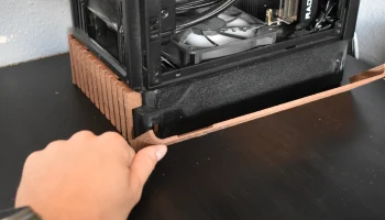 Вертикальная подставка Lian Li A3-mATX 2