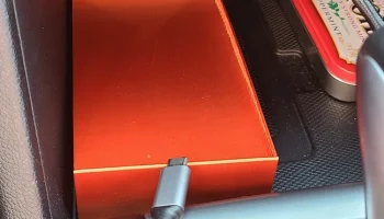 Держатель для телефона Hyundai Veloster 1