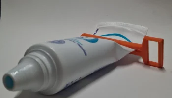Простая соковыжималка для зубной пасты V2........
