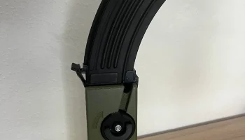 Переходник для скоростного заряжания Airsoft M4 на AK...... 2