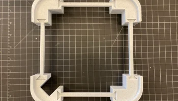 Подставка/ножки Mac Studio 2022 для замков Kensington...... 3