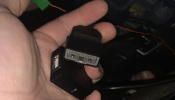 USB-адаптер Honda Stepwagon 2008 года выпуска для порта м... 3