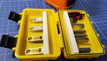Прочный и штабелируемый ящик для хранения флешек USB A и USB 5