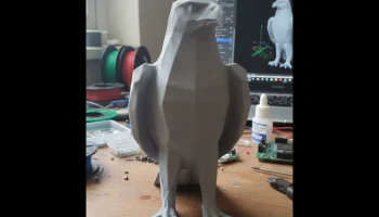 Низкополигональный орел