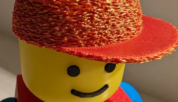 Кепка для крупной фигурки LEGO. 1