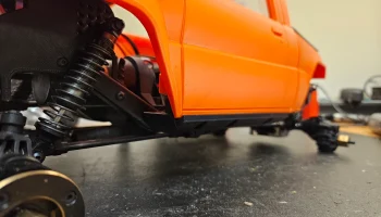 Ползунки Traxxas TRX4 с креплением к кузову и деталями дл...