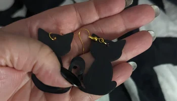 Серьга "Черная кошка"
