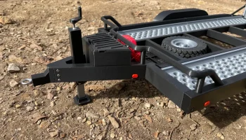 Автомобильный прицеп BlackCrow в масштабе 1:8 5