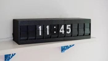 Дисплей с разделенным клапаном 1
