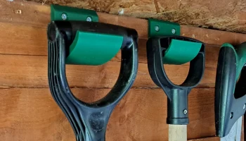 Крючок для садовой лопаты Крючок для садовой лопаты