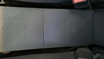 Крышка центральной консоли Toyota Yaris............ 1
