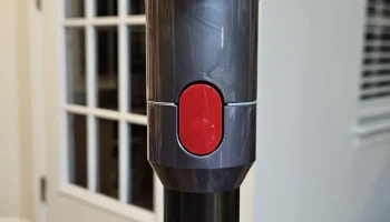 Прокладка Dyson V8 (фиксирует незакрепленное крепление/на... 2