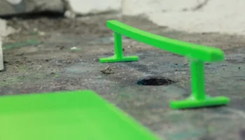 плоский гриф на грифе