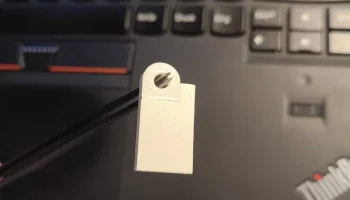 Крохотный брелок для карт Micro SD (на 2 карты) 4