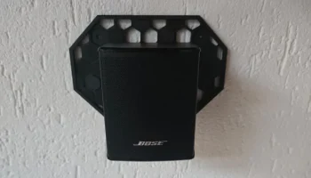 Крепление динамика Bose Surround