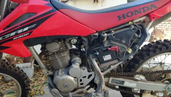 Боковая крышка для мотоциклов Honda CRF 230/150 Dirtbikes...