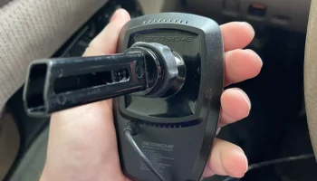 05-09 Крепление воздухозаборника Toyota Sienna............ 4