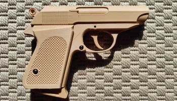 Walther PPK - копия Fallout 4 - The Deliverer V3 4