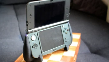Ручка и подставка для нового 3DS XL 4