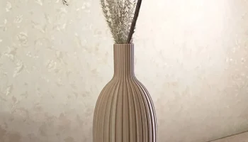 Ваза с прямыми линиями
