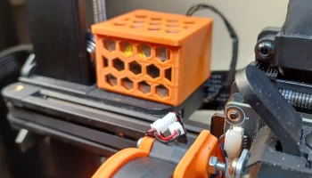 Крышка шагового двигателя - Ender 3 V3 SE... 2