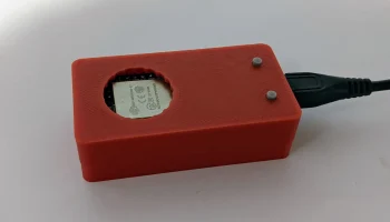Корпус ESP32 с вырезом в крышке от бутылки........