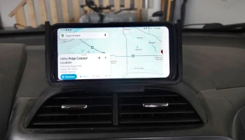 Держатель для мобильного телефона Honda Fit............