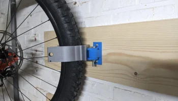 Настенное крепление MTB с шарниром...