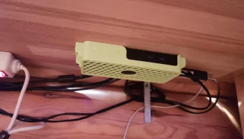 Крепление под столом для станции Dell D6000 USB-C...... 4