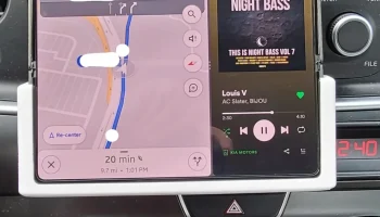 Автомобильное крепление Galaxy Z Fold 3 для Kia............ 3