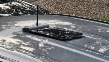 Низкопрофильный солнечный сетчатый автомобильный узел......