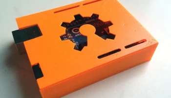 Тонкий корпус Arduino Uno