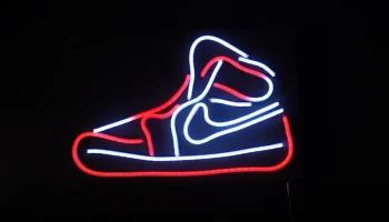НЕОНОВАЯ ЗНАК NIKE CONNECTED