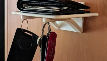 Настенный держатель для ключей и кошелька........ Настенный держатель для ключей и кошелька........
