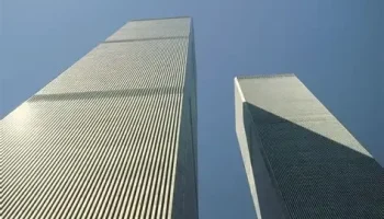 Труба в конструкции башни из труб......