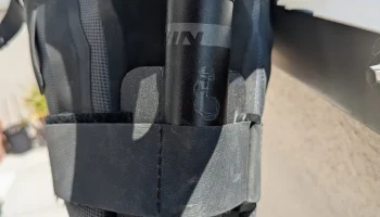 Стабилизатор седельной сумки для сиденья Apidura 9L...... 2