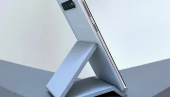 Универсальная подставка для смартфона...... 1