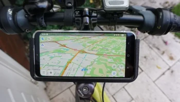 Параметрическое крепление для телефона Samsung A26 на вел...