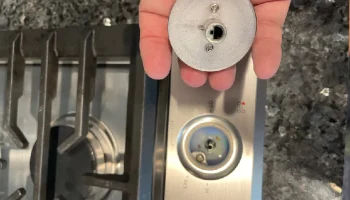 Замена линзы верхней ручки Samsung Gas Range... Замена линзы верхней ручки Samsung Gas Range...