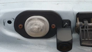 Крепление камеры заднего вида Hyundai Getz............. 1
